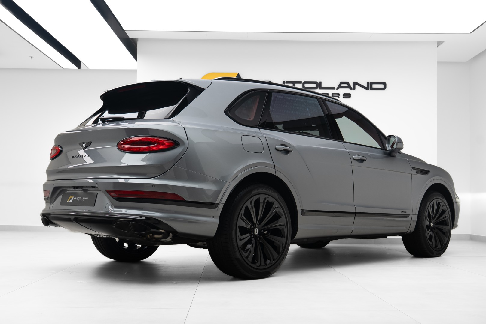 2023 BENTLEY BENTAYGA AZURE | GCC | MAIN DEALER WARRANTY SERVICE